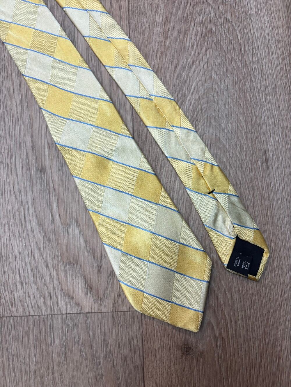 Michael Kors Mens Silk Tie Yellow Argyle Diamond Pattern Design
